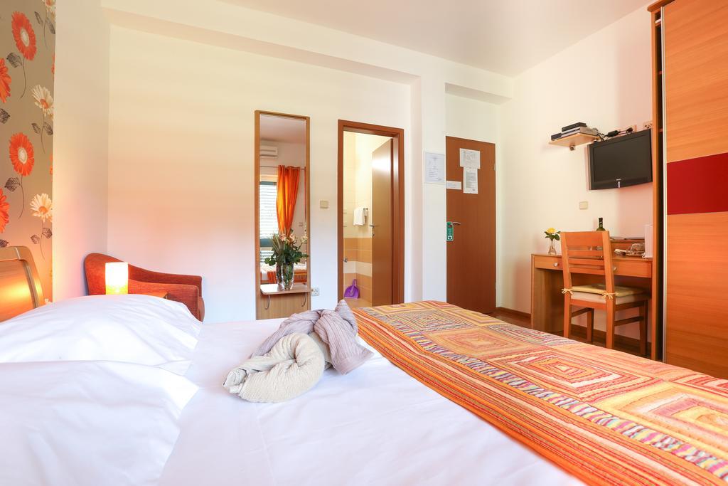Sunrise Apartments ซัฟทัท ภายนอก รูปภาพ