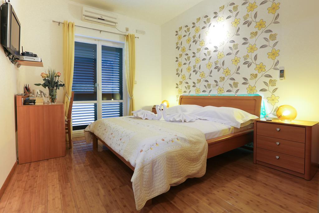 Sunrise Apartments ซัฟทัท ภายนอก รูปภาพ