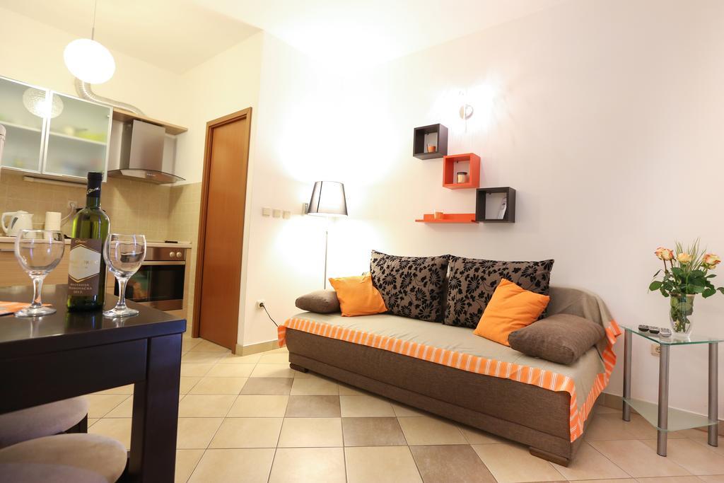 Sunrise Apartments ซัฟทัท ภายนอก รูปภาพ