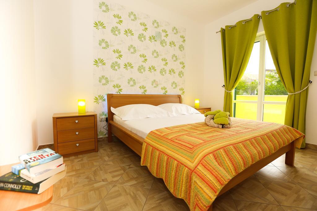 Sunrise Apartments ซัฟทัท ภายนอก รูปภาพ