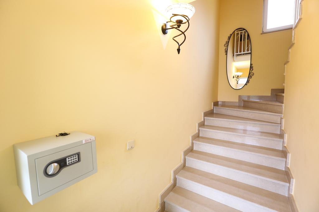 Sunrise Apartments ซัฟทัท ภายนอก รูปภาพ