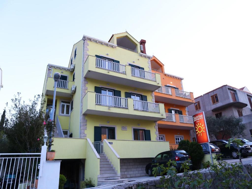 Sunrise Apartments ซัฟทัท ภายนอก รูปภาพ