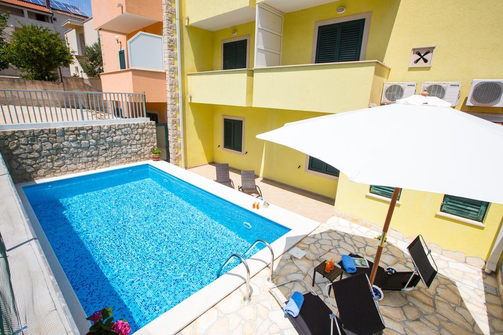 Sunrise Apartments ซัฟทัท ภายนอก รูปภาพ