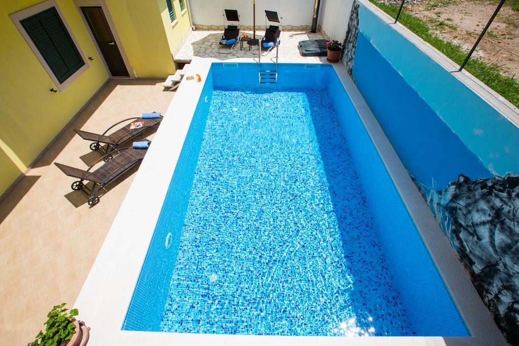 Sunrise Apartments ซัฟทัท ภายนอก รูปภาพ