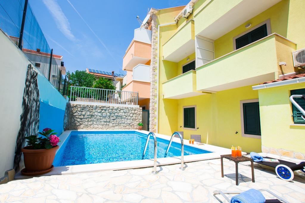 Sunrise Apartments ซัฟทัท ภายนอก รูปภาพ